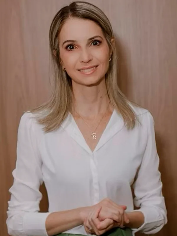 Ana Carolina Buffara, cirurgiã do aparelho digestivo em Curitiba